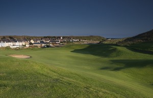 Cruden Bay 3 approach 2 5082
