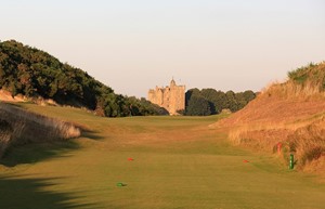 4th Hole with Castle