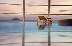 turnberry poolside