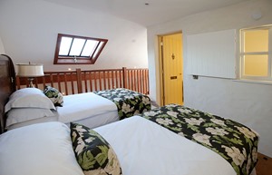 Garden View Suite twin