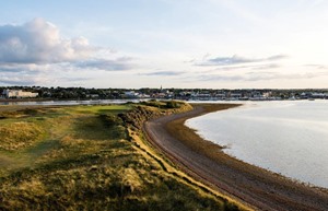island 13 tee