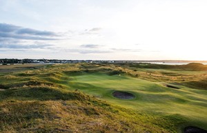 island 16th green