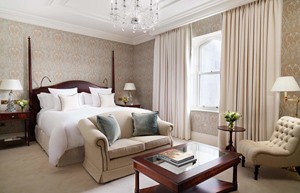 onebedroomsuite bedroom full 1920x1281
