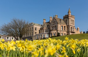 33010 Culloden Hotel Gardens