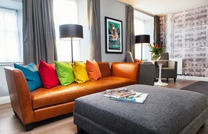 mal edinburgh bedroom couch 2
