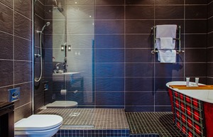 mal edinburgh bathroom