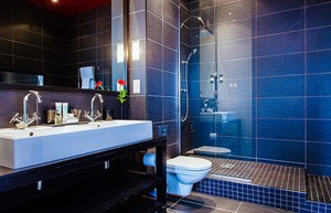 mal edinburgh bathroom 2