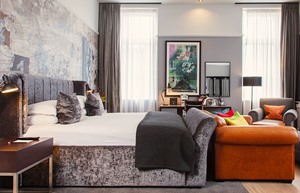mal edinburgh bedroom 2