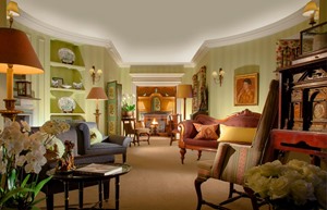 mainhalllounge