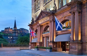 01 Hotel Exterior