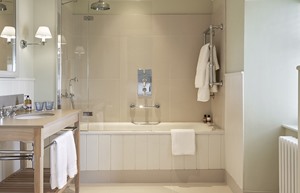 Islay Room Bathroom