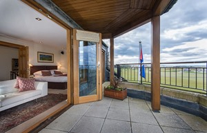 balcony to bed 2