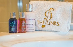 hand towel
