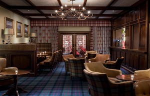 Lounge Bar2