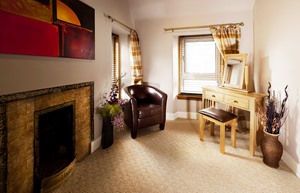 APARTMENTS 7