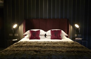 mal dundee bed pillows