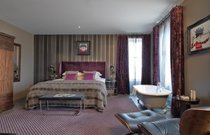 mal dundee bedroom2