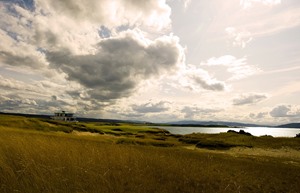 18th hole and clubhouse credit C B K