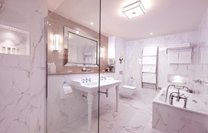 Room 226 Bathrooms Image 2 Dromoland Castle