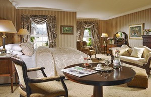 Deluxe Bedroom 1