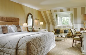Manor Room