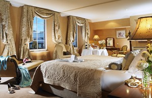 Deluxe Bedroom