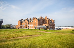 marine hotel troon exterior