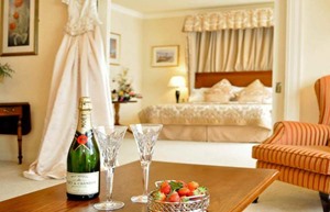 resized room bridal suite strawberry champagne