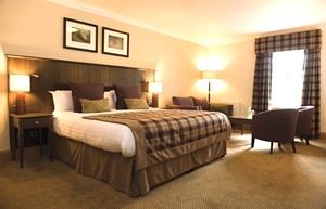 old loans inn bedroom