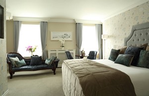 resized Gallery New 00002971