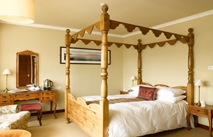 ducks inn four poster bed