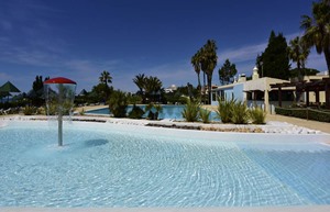 4 star hotel armacao pera pool